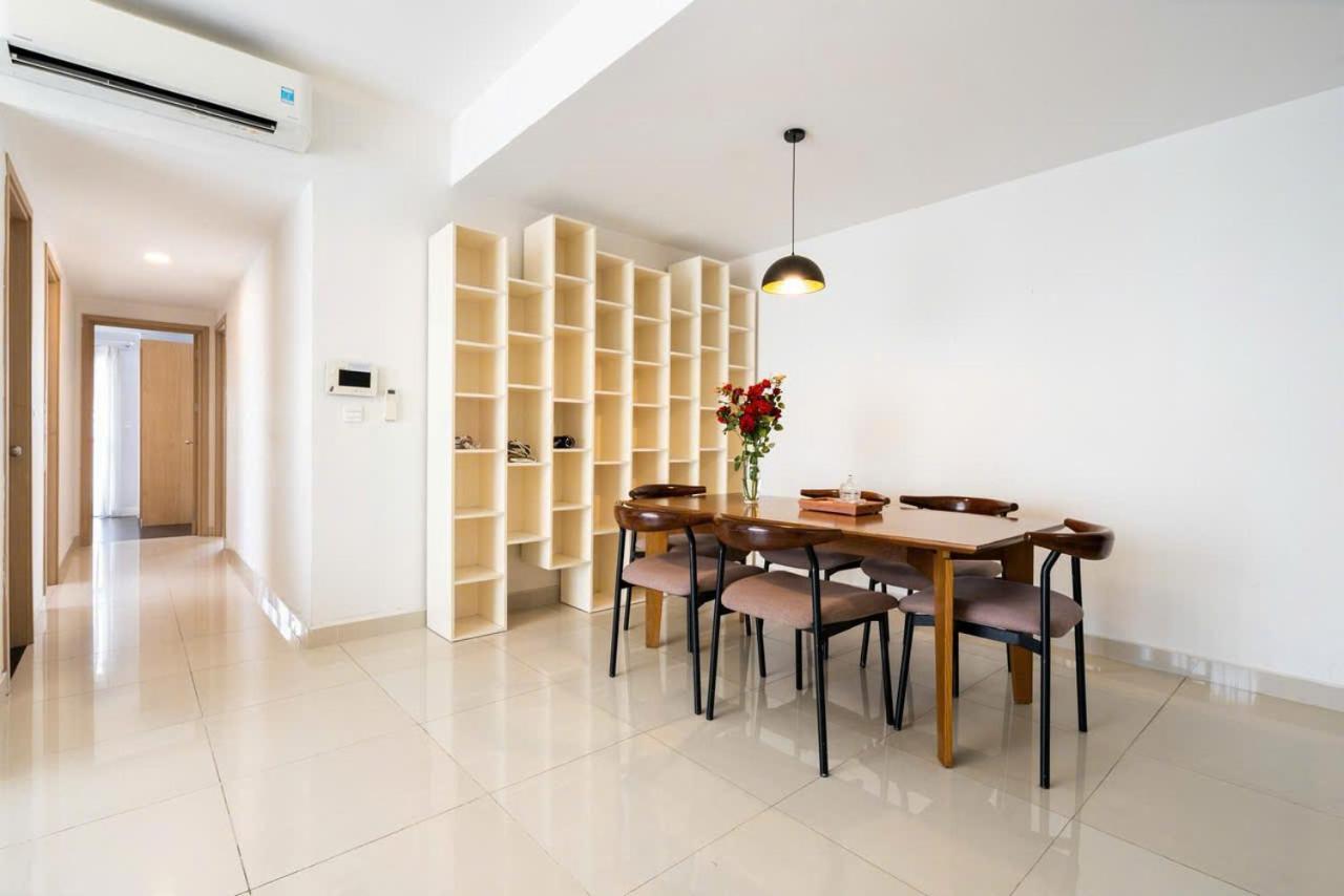 Henry - Rivergate Infinity Pool Apartment Ho Chi Minh City