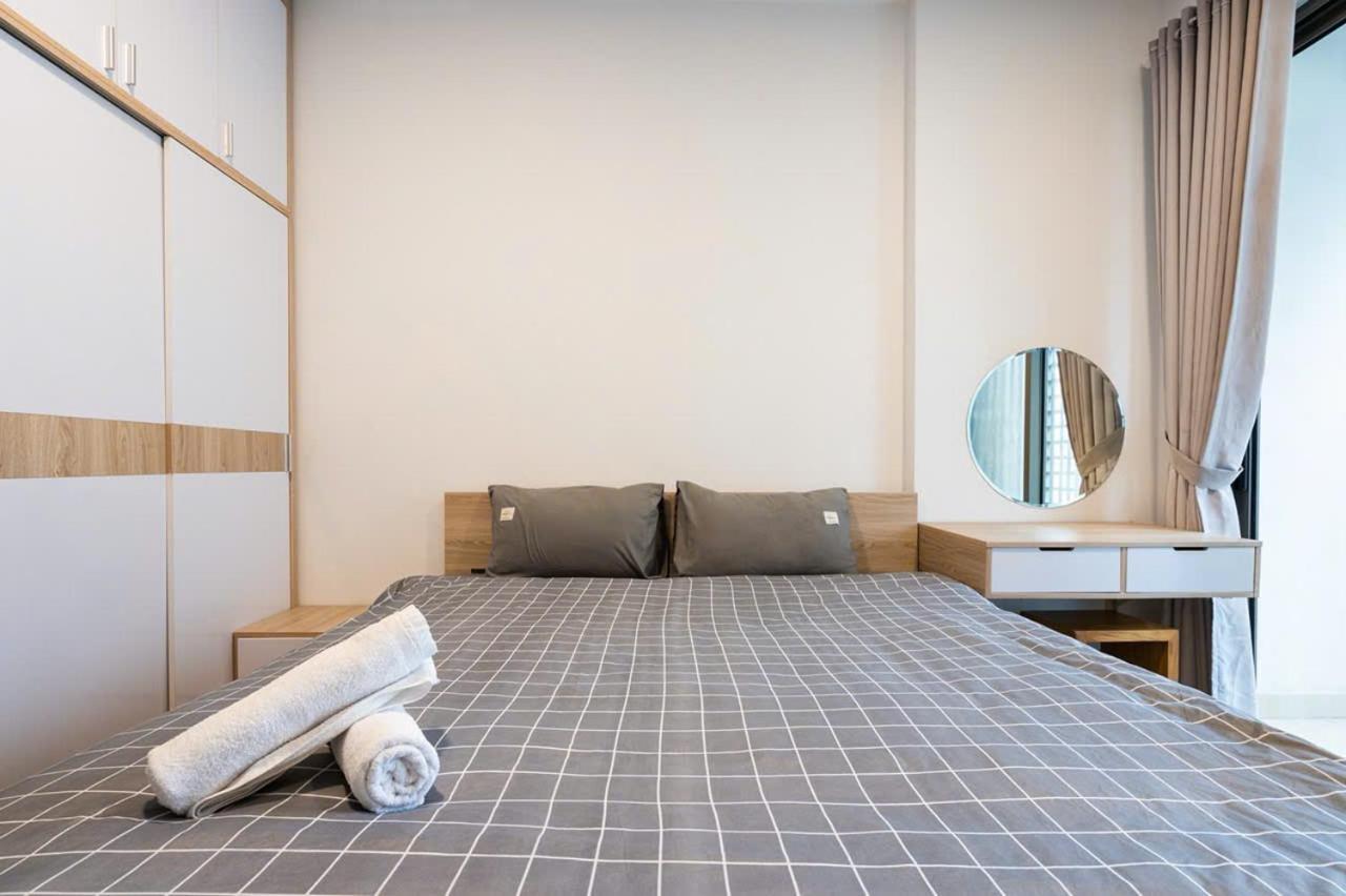 Henry - Rivergate Infinity Pool Apartment *