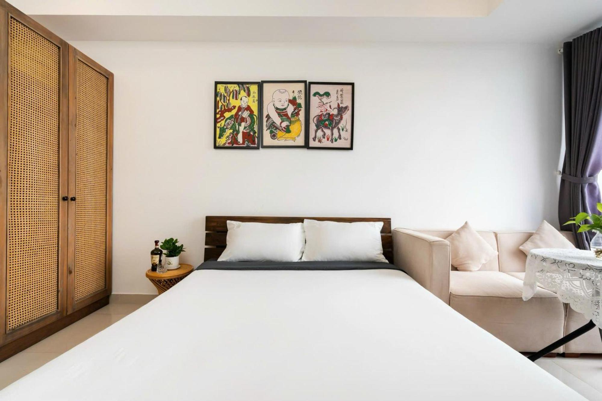 Henry - Rivergate Infinity Pool Apartment *
