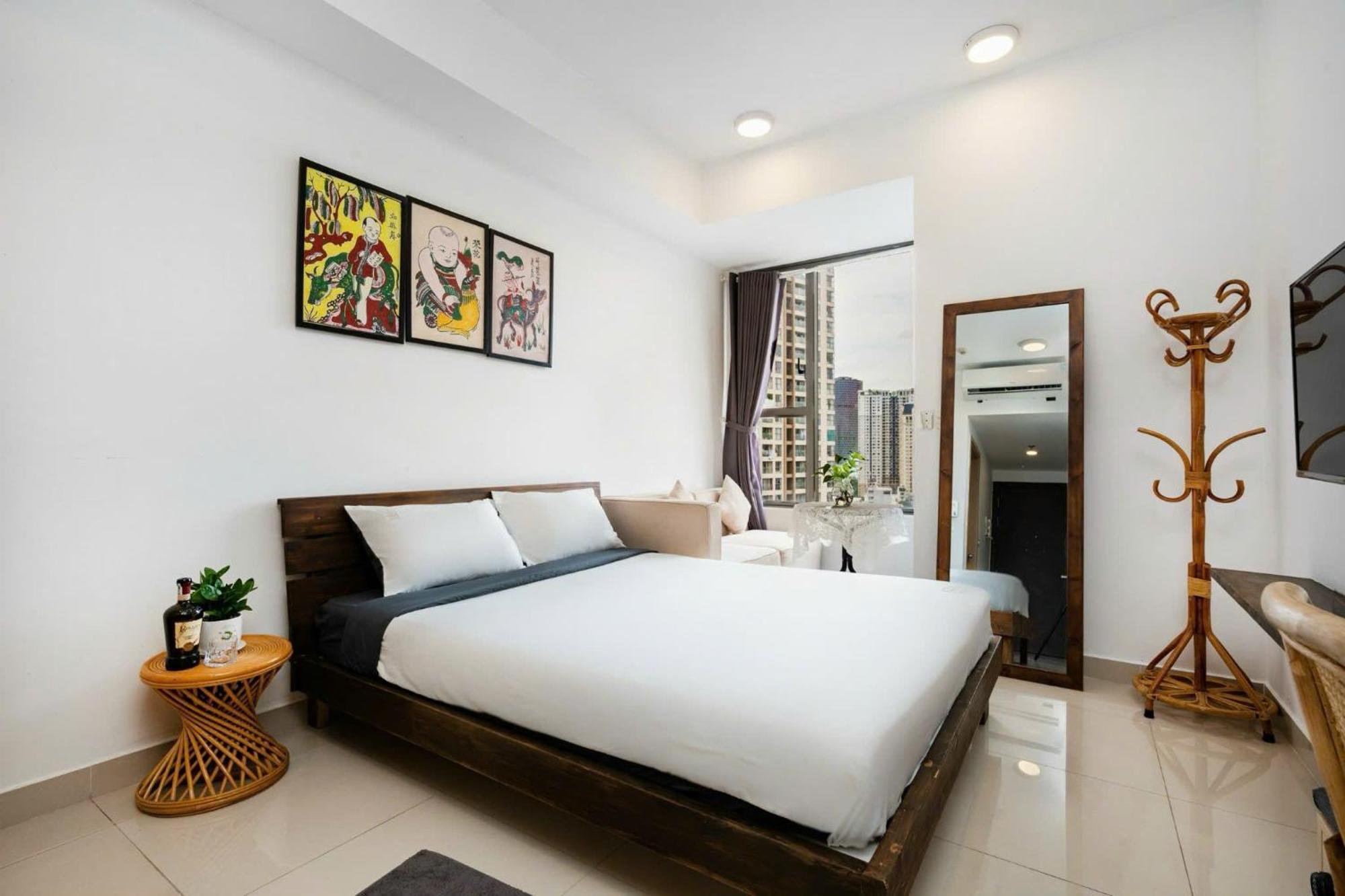 Henry - Rivergate Infinity Pool Apartment Ho Chi Minh City